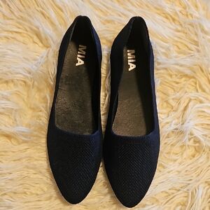 MIA Women's Elegant Black Loafers